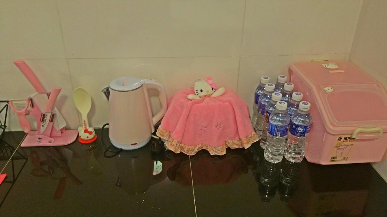 Hello Kitty Signature Suite Сандакан Екстериор снимка