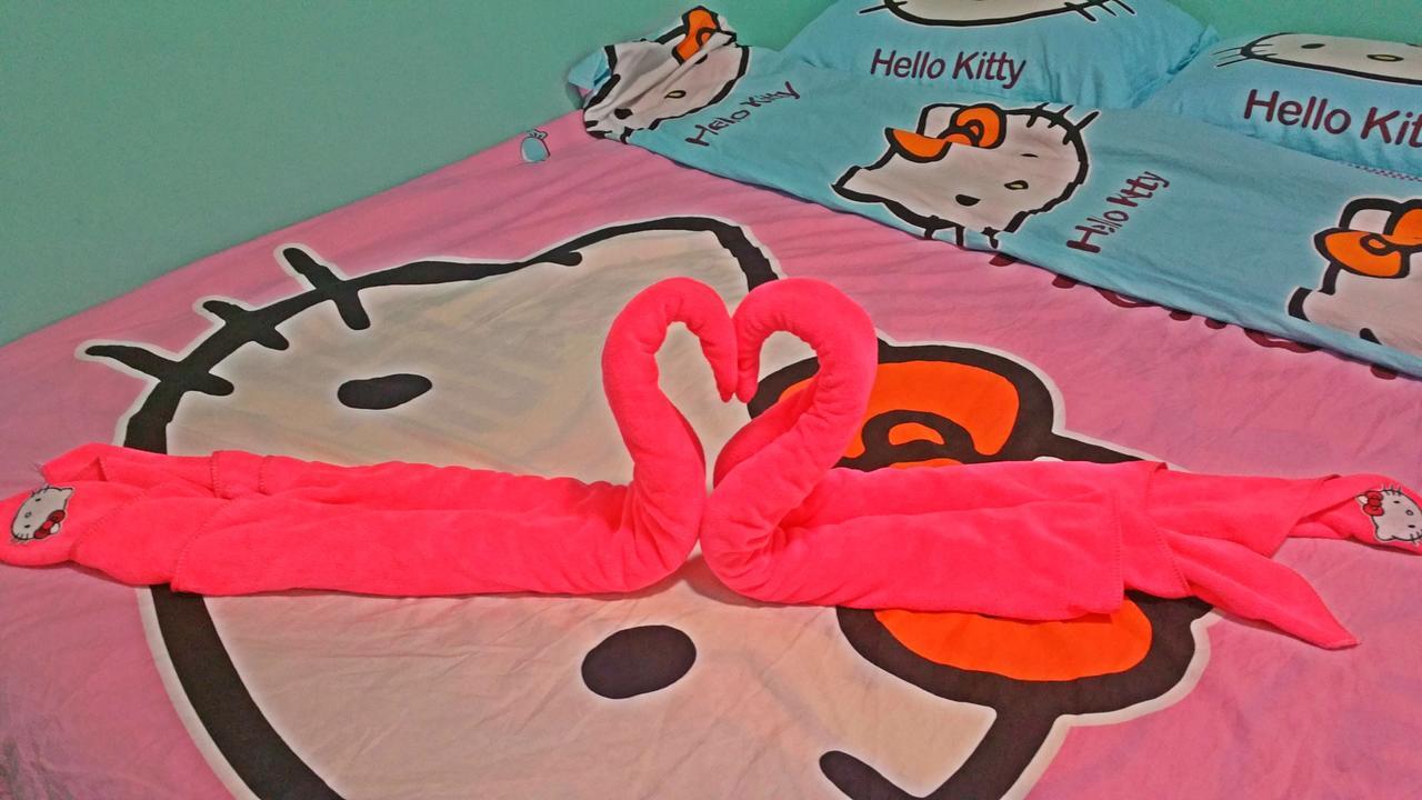 Hello Kitty Signature Suite Сандакан Екстериор снимка